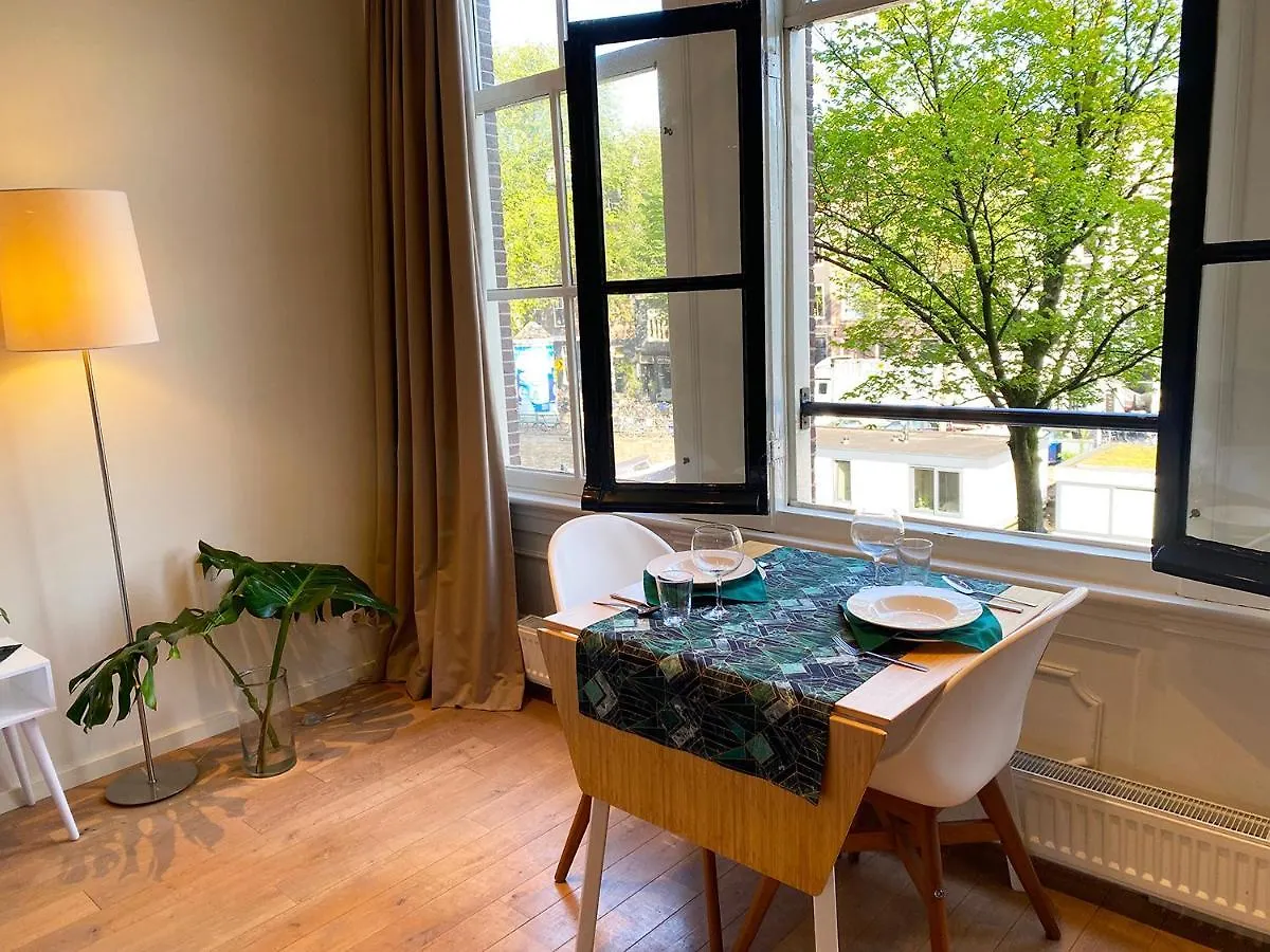 The Canalview Retreat Amsterdam 2*,  Netherlands