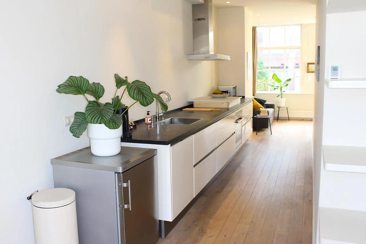 The Canalview Retreat Amsterdam